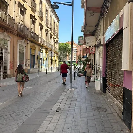 De Tres * Almería